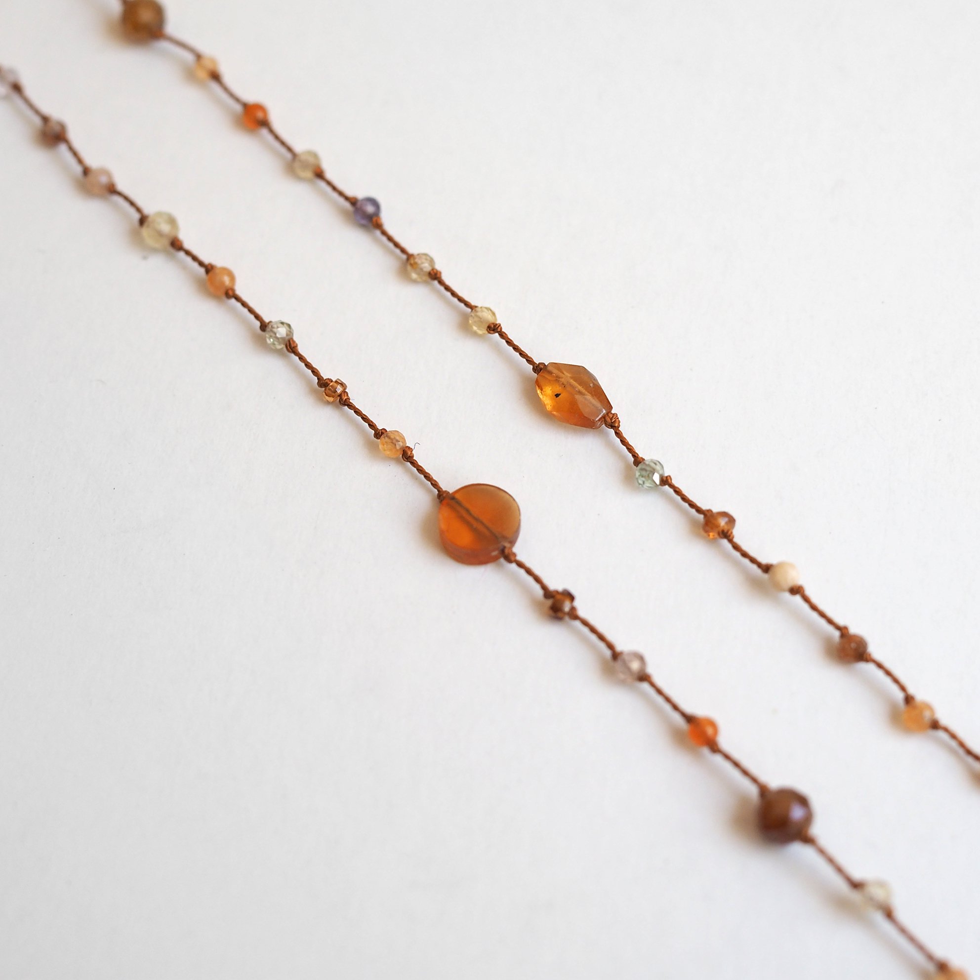 mikia / multi stone necklace (brown) - くるみの木