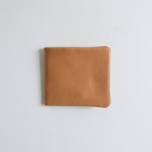 COSMIC WONDER / Naturally-tanned leather bifold wallet