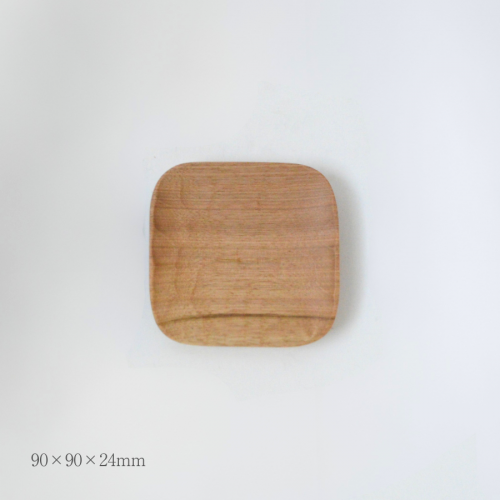 山口和宏 / □皿 くるみ