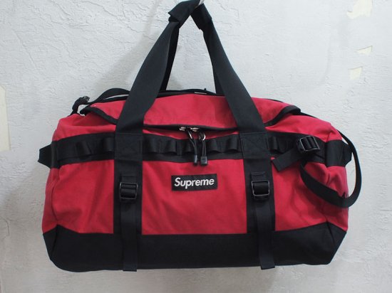 supreme The north face duffle bag バッグ 赤 - ボストンバッグ