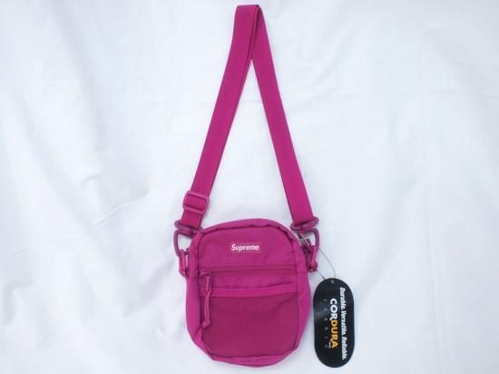 Supreme シュプリーム ショルダーバッグ ピンク - 3303325M0167 ピンク系 Supreme(シュプリーム) ショルダーバッグ(メンズ