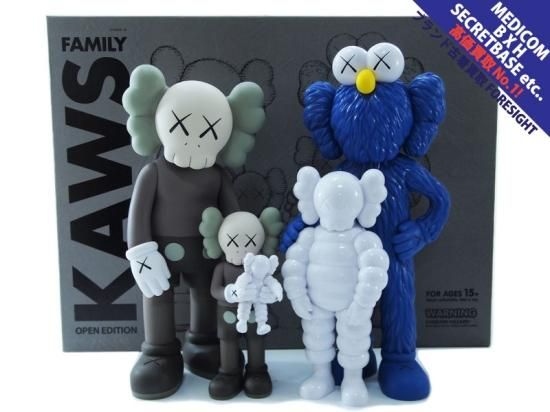 再再販！ その他 MEDICOM BROWN/BLUE/WHITE FAMILY KAWS #1 - TOY ...