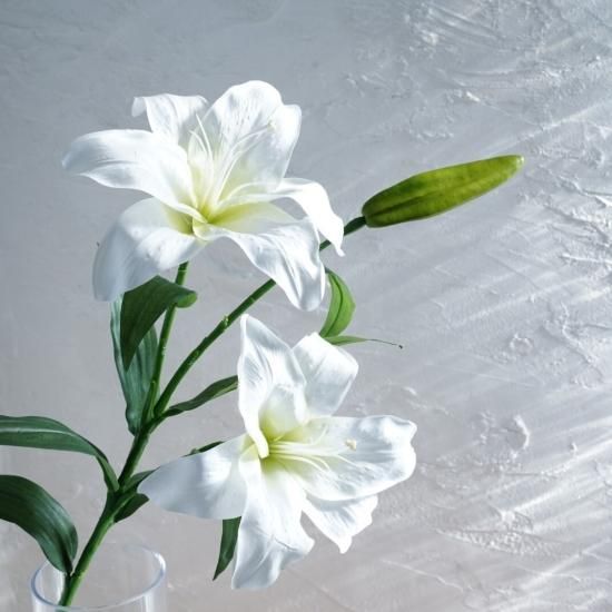 水換え不要）百合の花の花瓶挿し - chouchou fleur（シュシュフルール ）