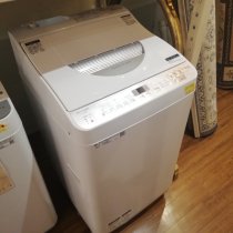 ◇美品 SHARP/シャープ 5.5㎏ 縦型 乾燥機付き洗濯機 2018年製 - 家具 