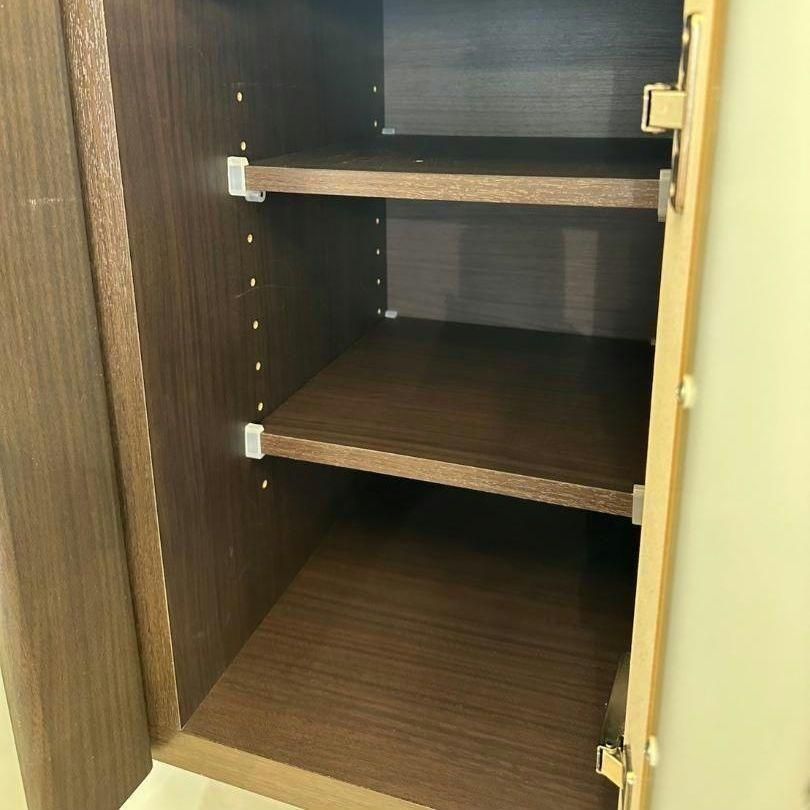 極美品】 NITORI ニトリ 3枚扉 キッチンボード 食器棚 幅90