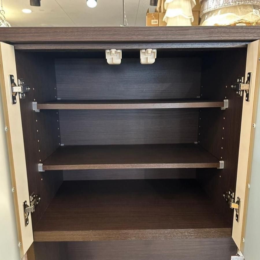 iΦ【極美品】 NITORI ニトリ 3枚扉 キッチンボード 食器棚 幅90㎝ 極美品】 NITORI ニトリ 3枚扉 キッチンボード 食器棚 幅90
