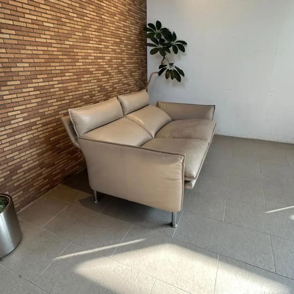 美品♥総革　ドイツ　erpoの2人掛けソファと一人掛け（オットマン付き） 美品♥総革 ドイツ erpoの2人掛けソファと一人掛け（オットマン