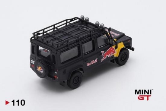 MINI GT 1/64 ランドローバーディフェンダー Red Bull LUKA (左