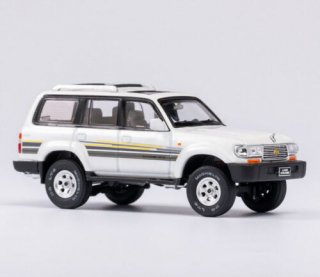 6ͽ Kengfai 1/64 Toyota Land Cruiser 80 White
