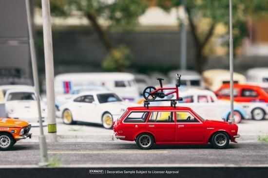 TARMAC WORKS 1/64 Datsun Bluebird 510 Wagon Red - ミニカー