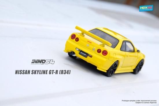 INNO 1/64 NISSAN SKYLINE GT-R T-Tune (R34) Lighting Yellow 