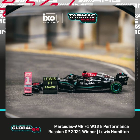 Tarmac Works 1/64 Mercedes-AMG F1 W12 E Performance Russian Grand