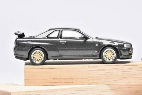 Stance 1/64 日産 skyline r34　精密ミニカー Nissan Skyline GT-R R34 V Spec II 1:64 Scale Diecast Model