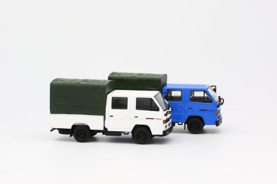 おっ母の軽トラ HINOのニトンページです♡ Model 1 1/64 いすゞ NHR 1987 ブルー LHD （幌付き）- ミニカー