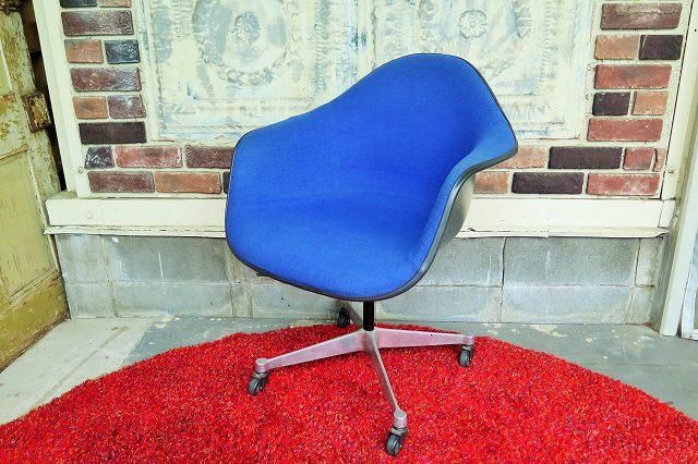 1970's HermanMiller イームズ コントラクトベース アーム シェル