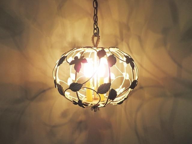 リーフモチーフ ペンダントライト リーフモチーフ ペンダントライト