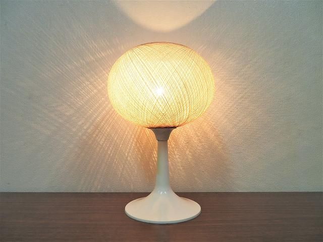 1950-60's ヴィンテージ モダンシェード テーブルランプ