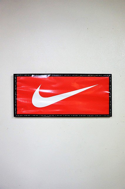 1990'ｓ NIKE 額入りポスター - アンティーク、ビンテージのインテリア家具や雑貨、店舗什器の通販ならWANT ANTIQUE LIFE  STORE