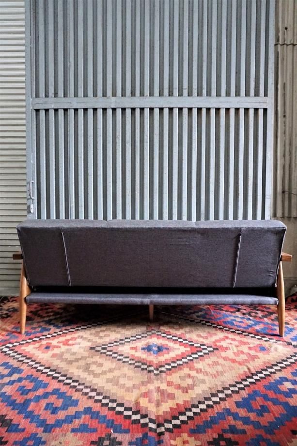 イギリス製ヴィンテージ3人掛けソファ グレーファブリック ikikagu_toh-so231122-01