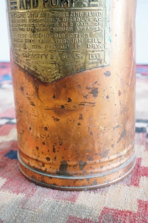 ヴィンテージ 消火器 シルバー イエロー 1940's ヴィンテージ ファイヤーイクスティングィシャー / 消火