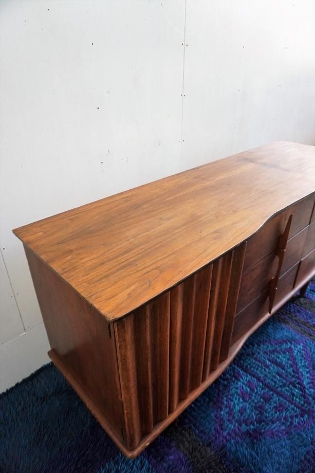1960's ヴィンテージ UNITED FURNITURE社製 ウッドサイドボード