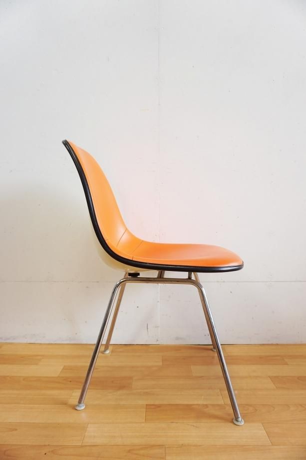 Herman Miller イームズ Hベース サイドシェルチェア