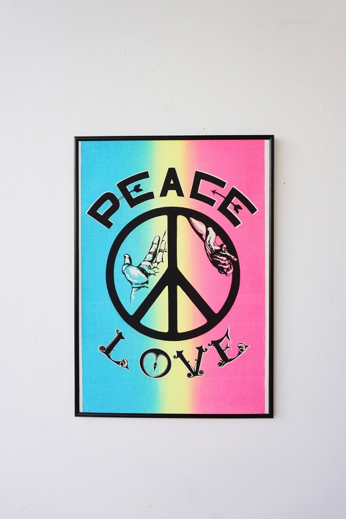 1970's LOVE＆PEACE 額入り ポスター - アンティーク、ビンテージのインテリア家具や雑貨、店舗什器の通販ならWANT ANTIQUE  LIFE STORE