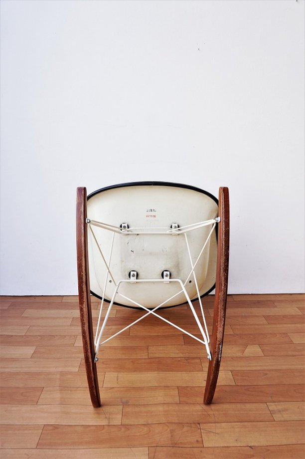 1950's Herman Miller イームズ ロッカーベース アームシェルチェア 