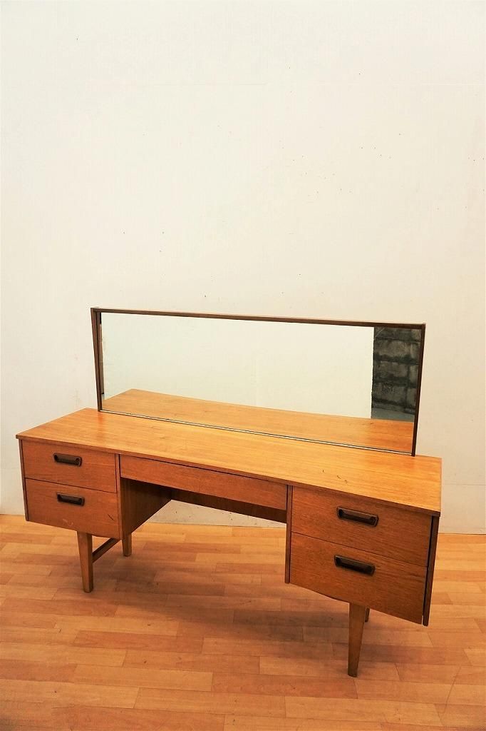 1960's ơ å ɥå