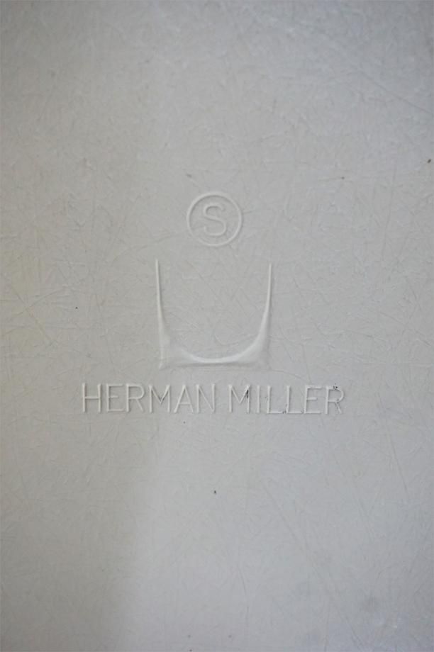 Herman Miller社製 イームズ スクールベース サイドシェルチェア Herman Miller社製 イームズ スクールベース サイドシェルチェア