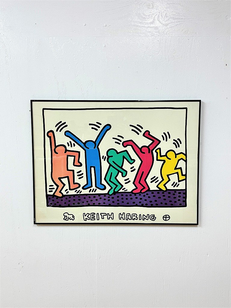 1990's ヴィンテージ Keith Haring ”Dancing Figures” 額入りポスター - アンティーク、ビンテージのインテリア家具や雑貨、店舗什器の通販ならWANT  ANTIQUE LIFE STORE