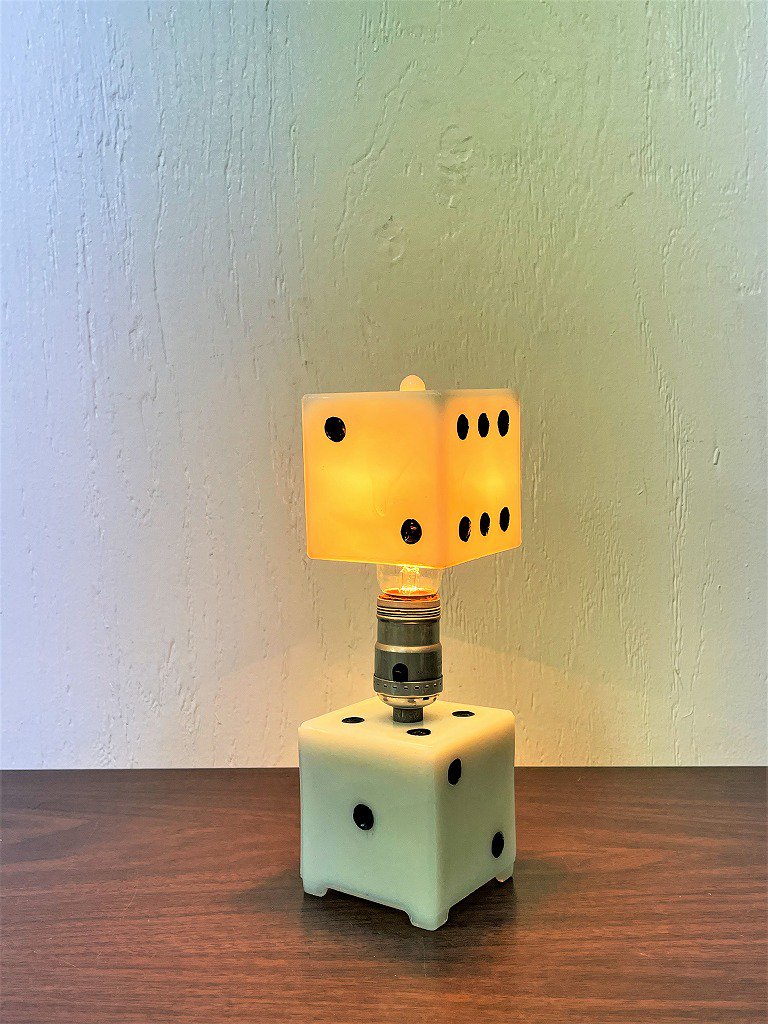 ５０’Ｓ　ダイス型ランプ　１