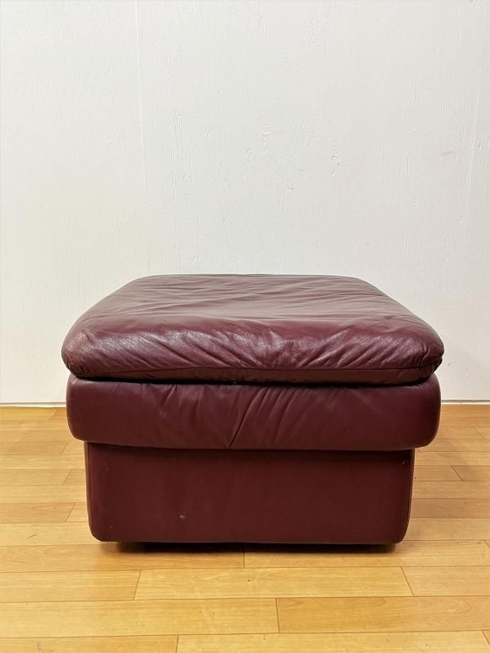 アイデック「ヴィエナ」最高級オットマン　　スツール　クラシック/アールヌーヴォー アイデック「ヴィエナ」最高級オットマンスツールクラシック/アール