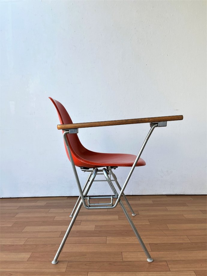 椅子・チェアイームズ　ハーマンミラー　サイドシェルチェア　サイドテーブル　スクールベース