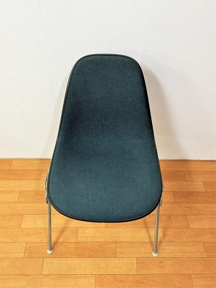 Herman Miller イームズ スタッキングベース サイドシェルチェア