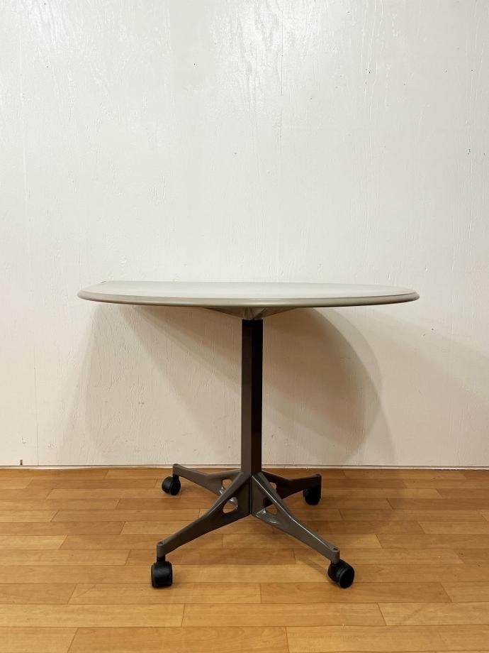 Herman Miller ティアドロップテーブル - アンティーク Herman Miller ティアドロップテーブル - アンティーク