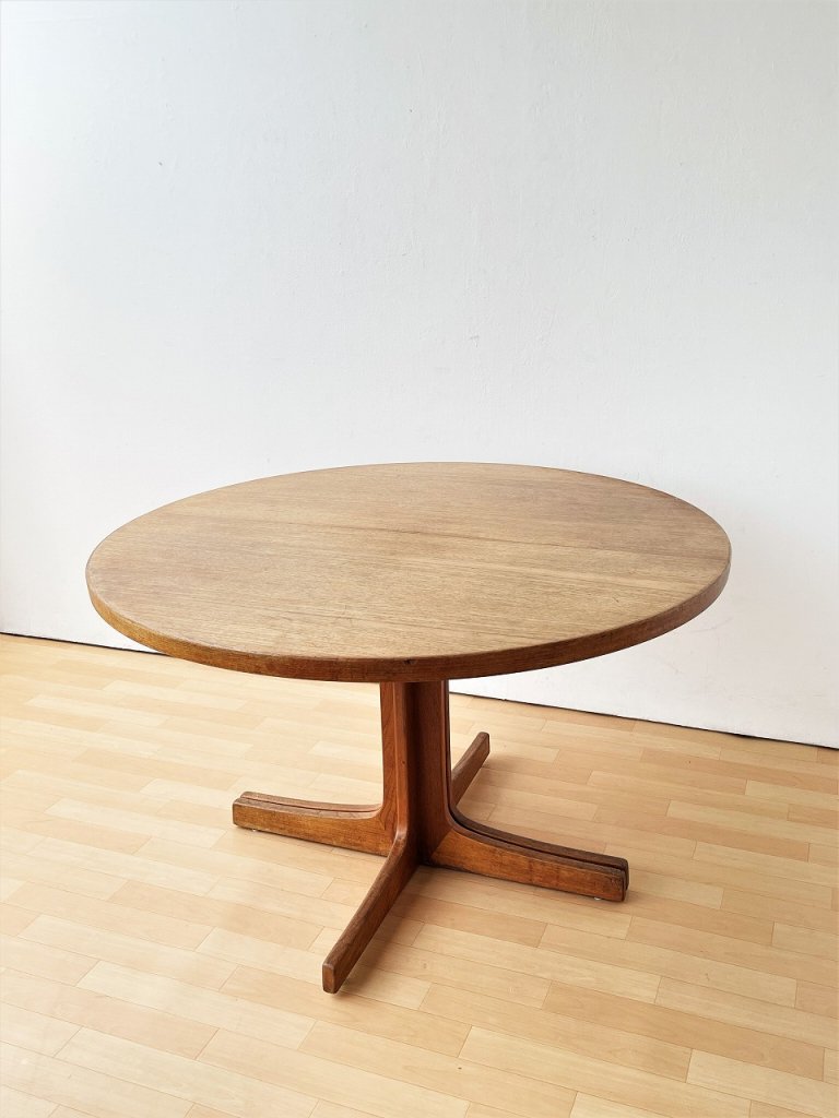 1950-60's MM Moreddi社製 ヴィンテージ ダイニングテーブル