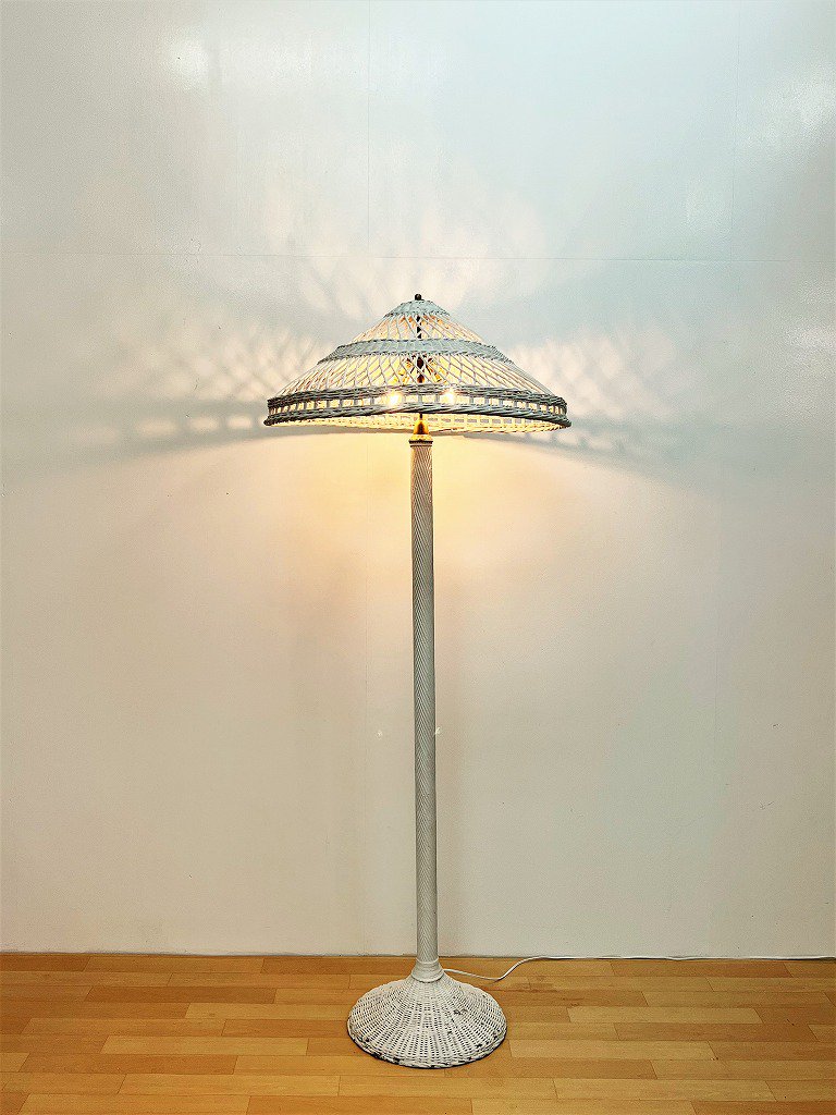 1930-40's ヴィンテージ ホワイトラタン 2灯フロアランプ