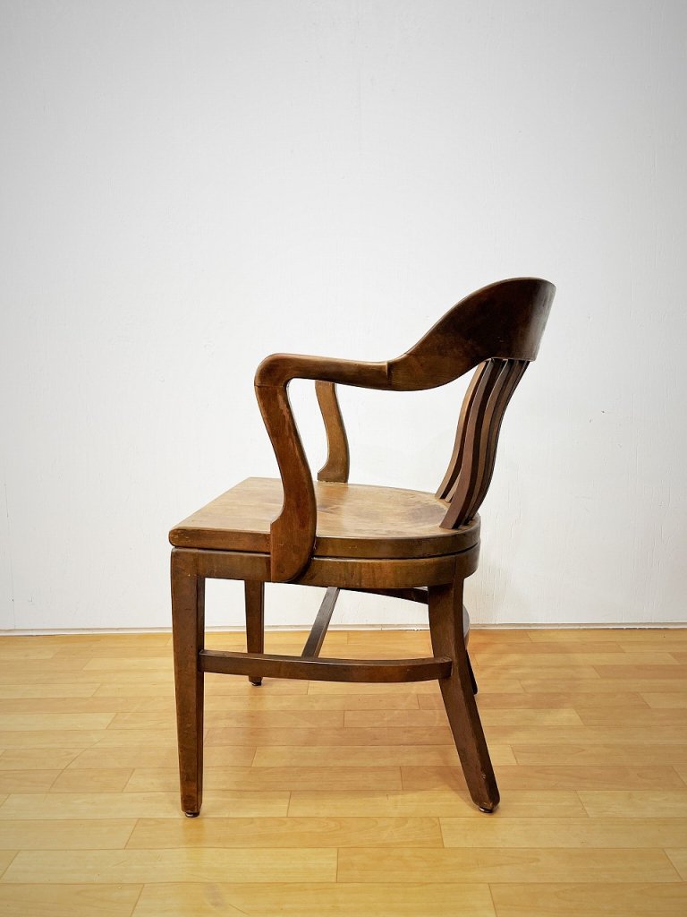 1940's W.H.GUNLOCKE CHAIR 社製 ヴィンテージ ウッド アームチェア - アンティーク、ビンテージのインテリア家具や雑貨、店舗什器の通販ならWANT  ANTIQUE LIFE STORE