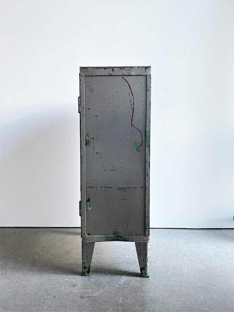 USAキャビネット／vintage／アメリカ／インダストリアル／当時物 ヴィンテージ インダストリアル キャビネット - アンティーク