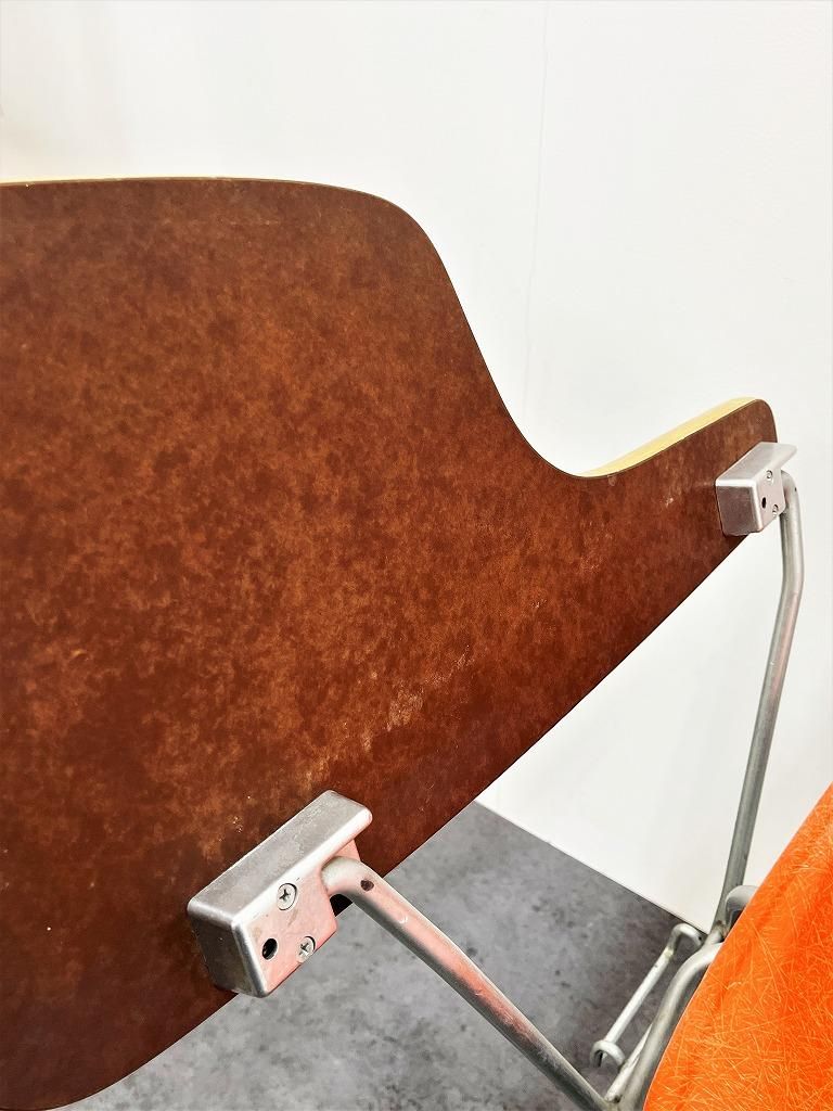 1970's Herman Miller イームズ スクールベース サイドシェル