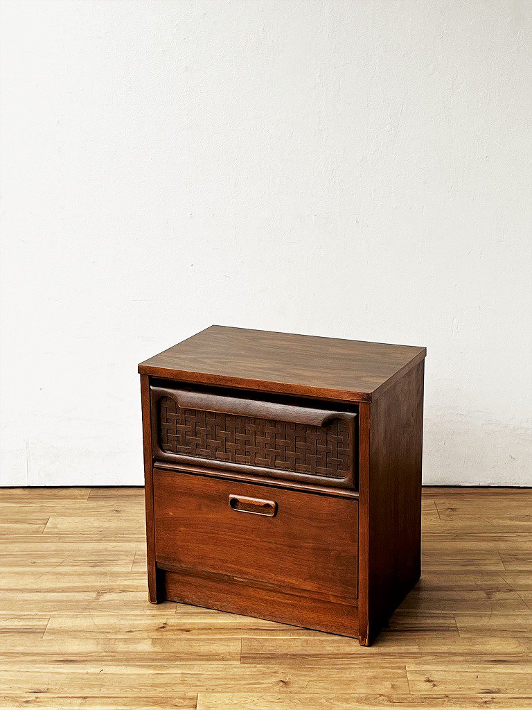 1960’s ヴィンテージ Ward Furniture社製 ヴィンテージ ウッド ナイトテーブル