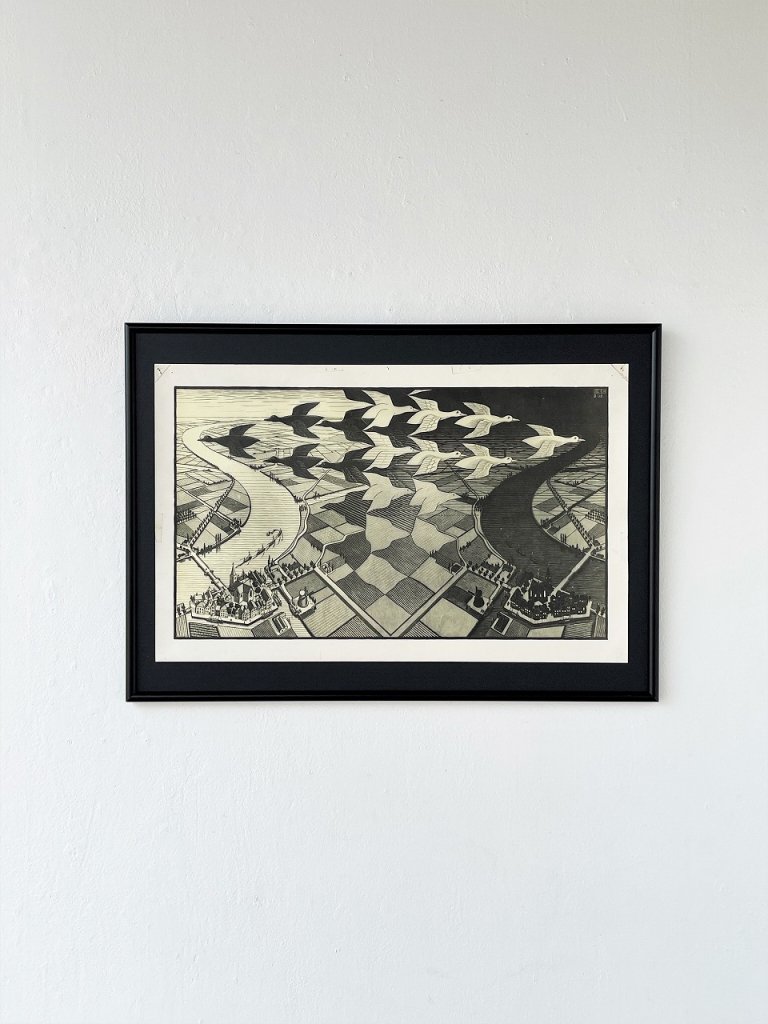 M.C Escher ポスター 額装
