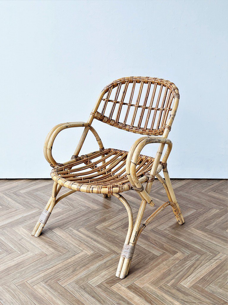 家具・インテリアラタンアームチェアC 籐 椅子 ヴィンテージ レトロ 古