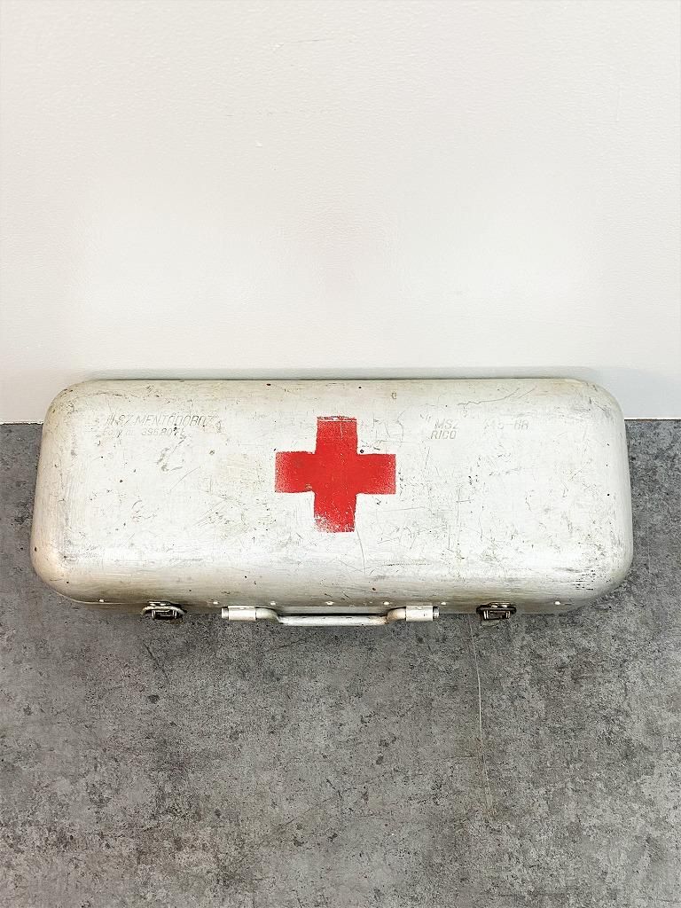 Vintage 1950's American National Red Cross First Aid Kit