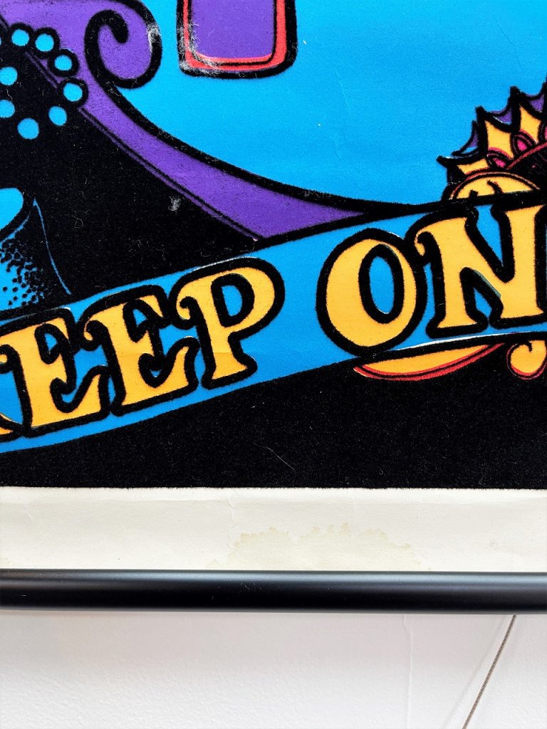 1973's ”Keep On Puffing” 額入りブラックライトポスター - アンティーク、ビンテージのインテリア家具や雑貨、店舗什器の通販ならWANT  ANTIQUE LIFE STORE