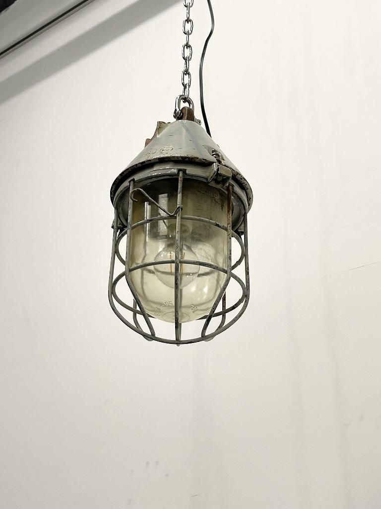 【依頼により値下げ中】ビンテージ インダストリアル ペンダントランプ ヴィンテージ インダストリアル ペンダントランプ(Red