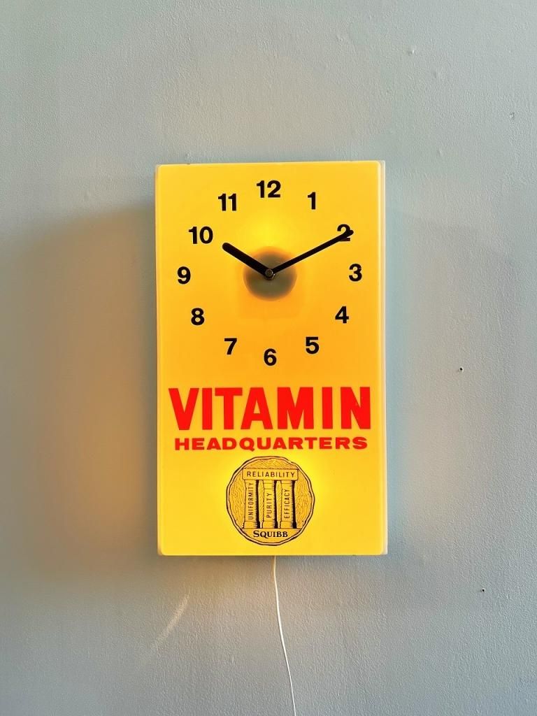 1970-80's ”Vitamin Headquarters ” ヴィンテージ ライト付き 