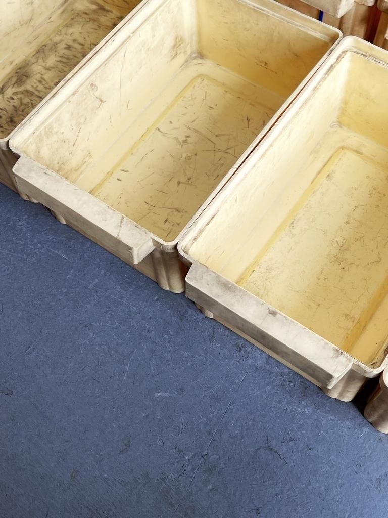 ヴィンテージ プラスチック ボックス (複数在庫有り) (H115 W180