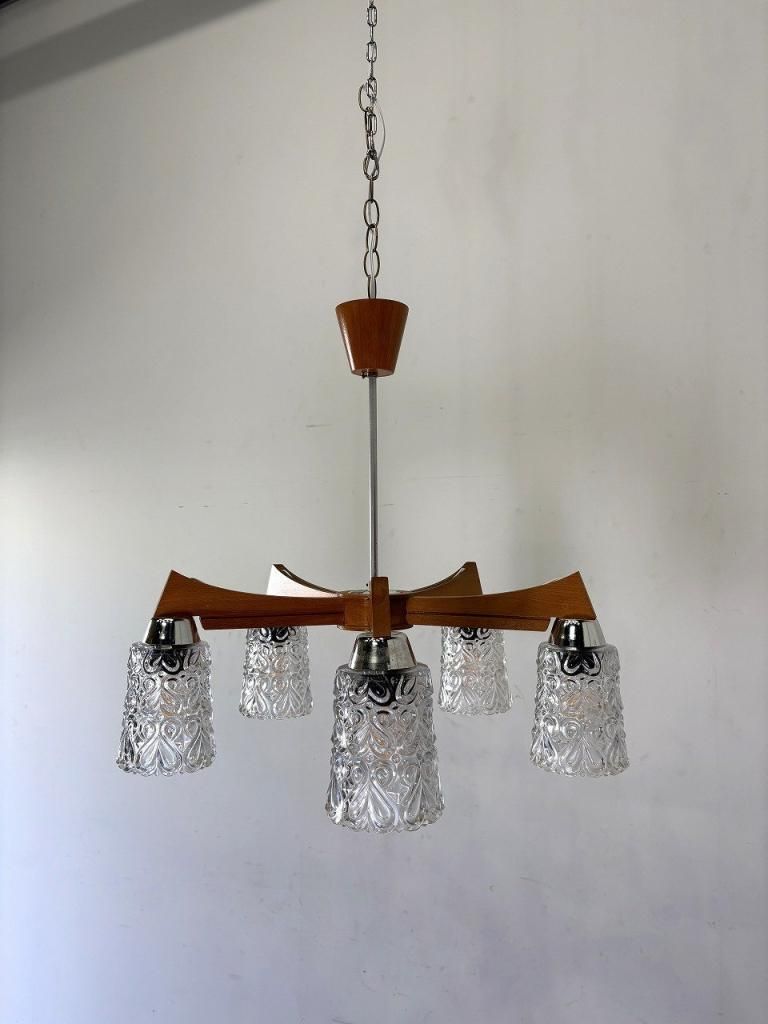 1960's DŘEVO v.d.Humpolec社製ヴィンテージ シャンデリア 1960's DŘEVO v.d.Humpolec社製 ヴィンテージ 5灯 ウッド